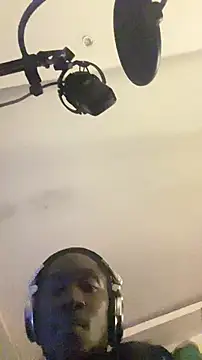 De maskedcouple online show from January 9, 2026, 12:46 am