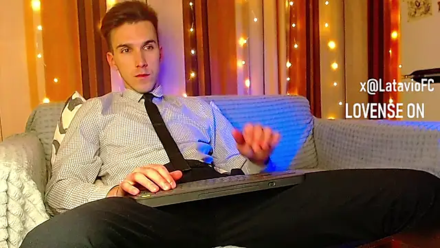 Midnighter  online show from December 21, 2025, 11:01 pm