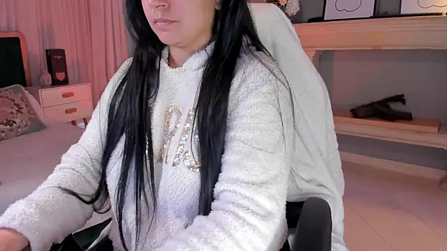 scarlet miller1 online show from March 12, 2025, 11:53 am