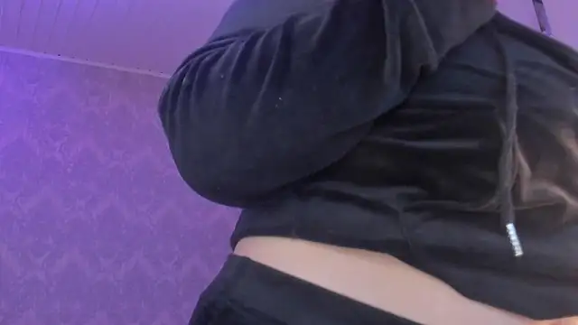 scarlet miller1 online show from October 7, 2025, 12:02 pm