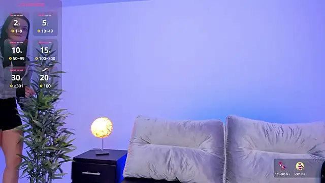 charlottewhitte online show from January 23, 2025, 11:26 am