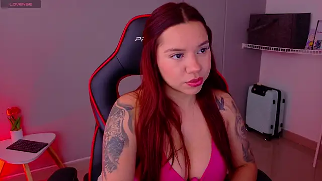 Snapshot of samantha_tattu chatting on May 20, 2026, 6:25 pm samantha tattu online show from May 20, 2026, 6:25 pm
