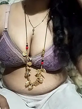 tuttifrutti17 online show from January 28, 2025, 3:36 am