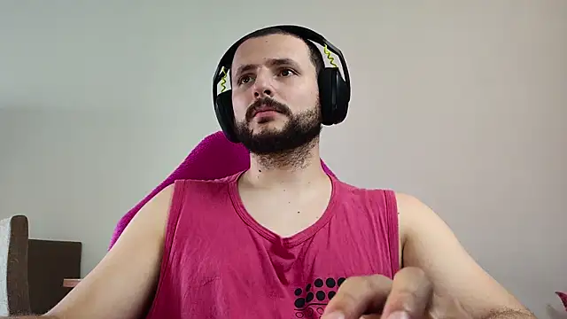 iurytx online show from October 3, 2025, 3:09 pm