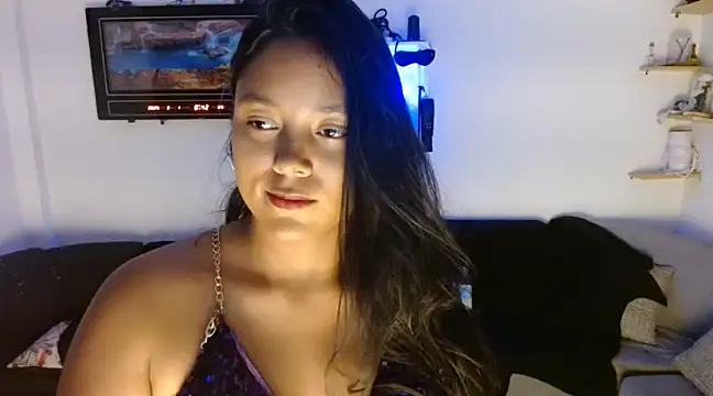 Chiara petterson online show from March 1, 2025, 5:42 am