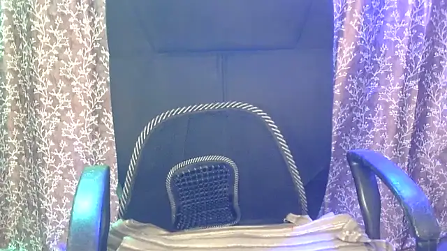 iam-moni2 online show from October 7, 2025, 2:31 am