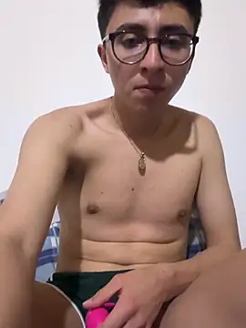 CamiRojas boy online show from April 27, 2026, 2:42 am