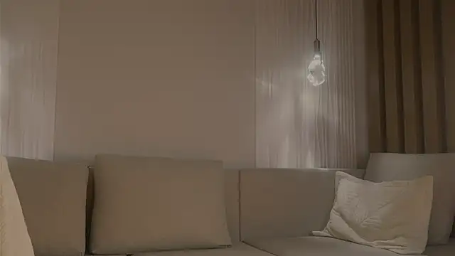 kawaii mia online show from April 25, 2026, 7:11 pm