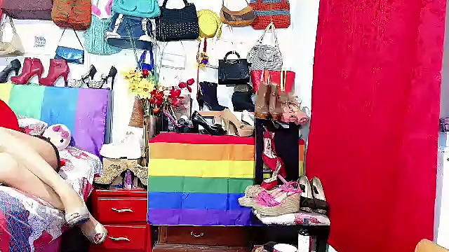 Xiaraa26 online show from April 24, 2026, 2:08 pm