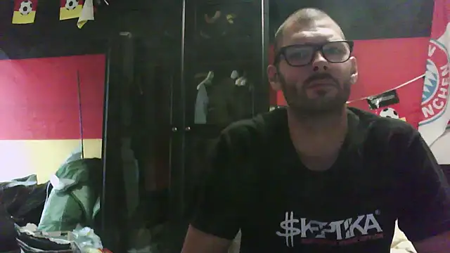 Die-geile-Sau online show from September 9, 2025, 2:38 pm