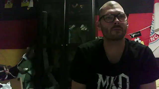 Die-geile-Sau online show from September 14, 2025, 7:02 pm