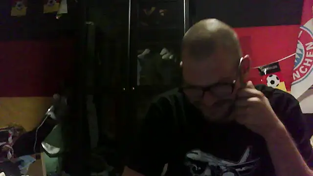 Die-geile-Sau online show from September 24, 2025, 8:01 pm