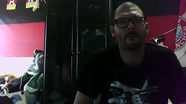 Die-geile-Sau online show from September 27, 2025, 3:06 pm