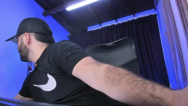 jhon bear03 online show from February 10, 2025, 11:15 am