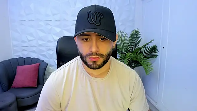 jhon bear03 online show from February 19, 2025, 11:28 am