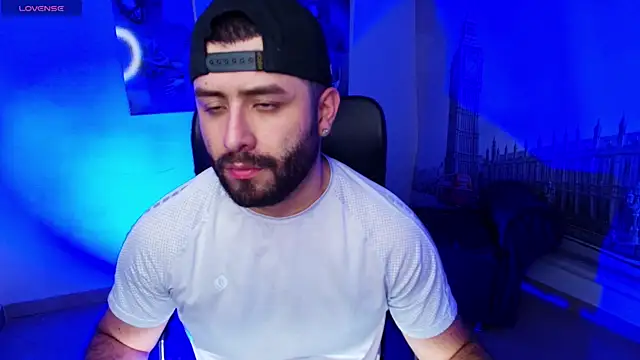 jhon bear03 online show from March 11, 2025, 11:23 am