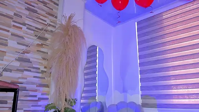 Vanesa novvoa online show from February 14, 2025, 9:43 pm