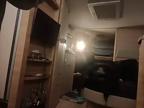 Snapshot of Ebinator666 chatting on December 17, 2025, 9:10 pm Ebinator666 online show from December 17, 2025, 9:10 pm