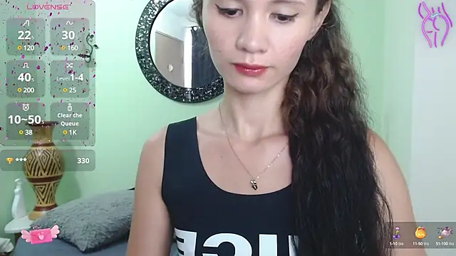 Sofia Franco  online show from December 24, 2024, 3:37 pm