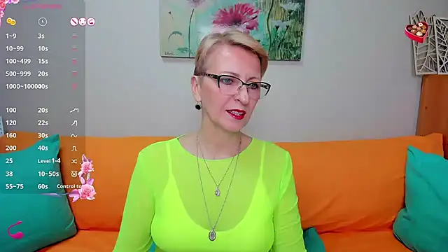 iamyourdream89 online show from February 5, 2025, 4:03 pm