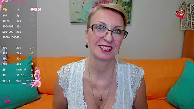 iamyourdream89 online show from February 7, 2025, 7:40 am