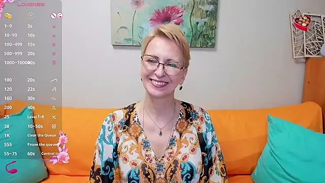 iamyourdream89 online show from March 7, 2025, 3:28 pm