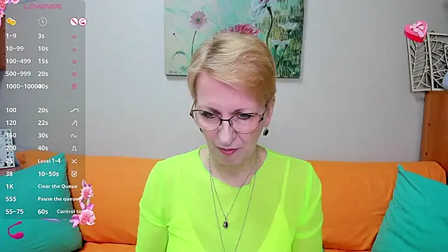 iamyourdream89 online show from March 15, 2025, 7:20 am