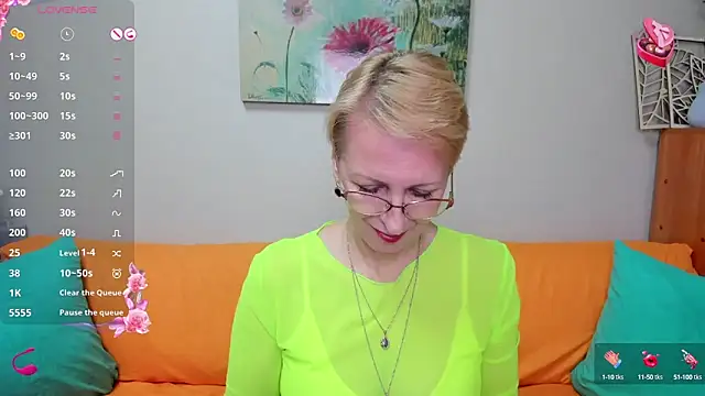 iamyourdream89 online show from March 22, 2025, 6:25 pm