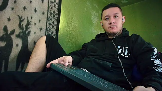 sweet cock28 online show from January 27, 2025, 3:39 pm