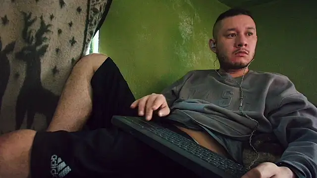 sweet cock28 online show from February 9, 2025, 3:01 pm