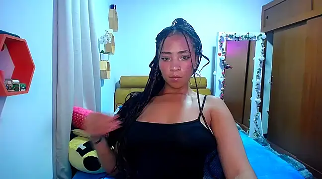 Danna Ross  online show from March 23, 2025, 1:42 am