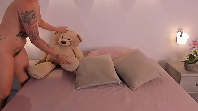 natassha1 online show from January 24, 2025, 1:14 pm