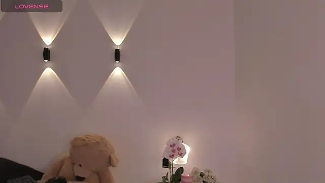 natassha1 online show from February 23, 2025, 10:28 am