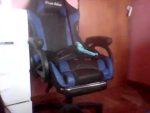 Oxitocina2000 online show from November 28, 2025, 7:16 pm