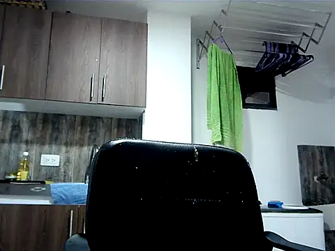 axeldaviid online show from March 5, 2025, 12:59 am