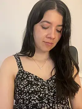 saori 10 online show from April 26, 2026, 6:33 am