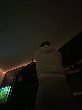 Toyjungee online show from March 12, 2026, 11:22 pm