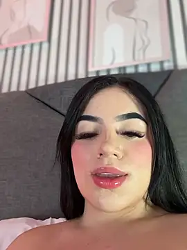 Snapshot of nicolette_sweet_ chatting on February 14, 2026, 12:29 am nicolette sweet online show from February 14, 2026, 12:29 am