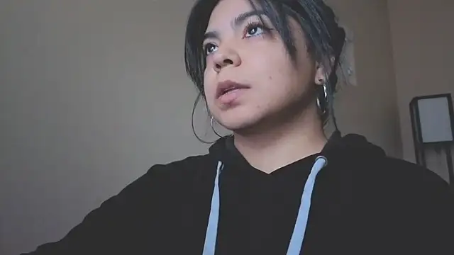 kimmiakiss22 online show from March 7, 2025, 11:38 pm