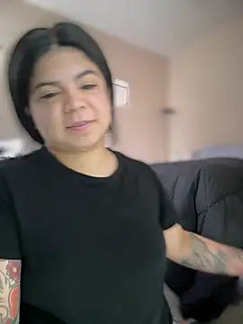 kimmiakiss22 online show from March 18, 2025, 6:26 pm