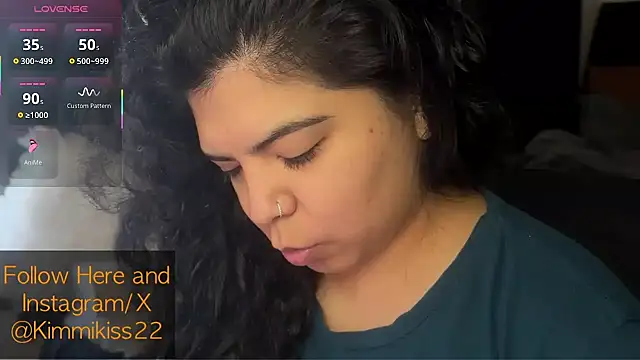 kimmiakiss22 online show from October 31, 2025, 9:05 pm