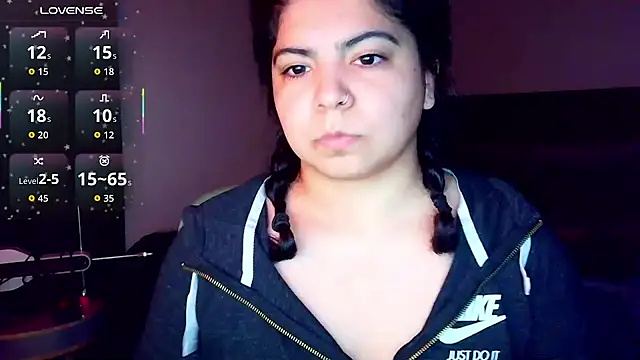 kimmiakiss22 online show from December 4, 2025, 11:24 pm