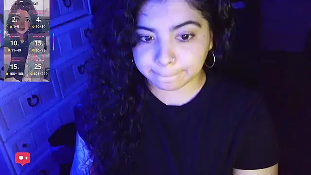 kimmiakiss22 online show from March 22, 2026, 2:26 am