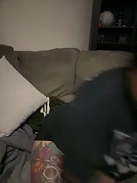 kimmiakiss22 online show from April 21, 2026, 2:51 am