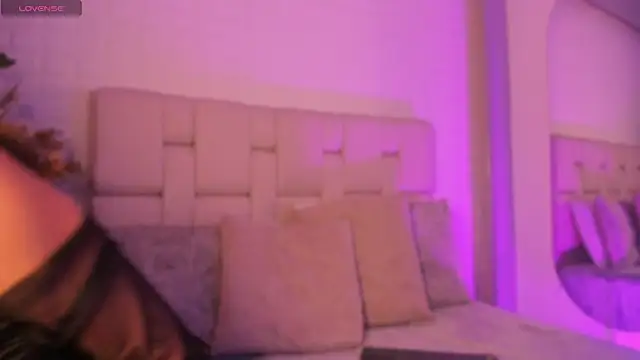 amatiista 12 online show from March 13, 2026, 12:23 pm