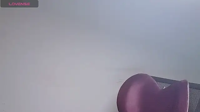 Snapshot of VaerySaenz chatting on December 6, 2024, 12:34 am VaerySaenz online show from December 6, 2024, 12:34 am