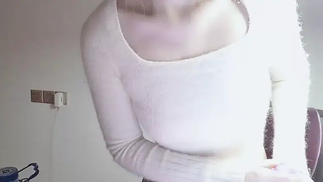 Snapshot of VaerySaenz chatting on March 8, 2025, 2:19 pm VaerySaenz online show from March 8, 2025, 2:19 pm