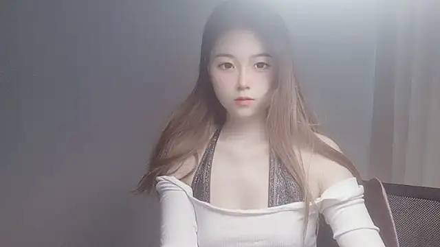 Snapshot of VaerySaenz chatting on March 21, 2025, 5:00 am VaerySaenz online show from March 21, 2025, 5:00 am