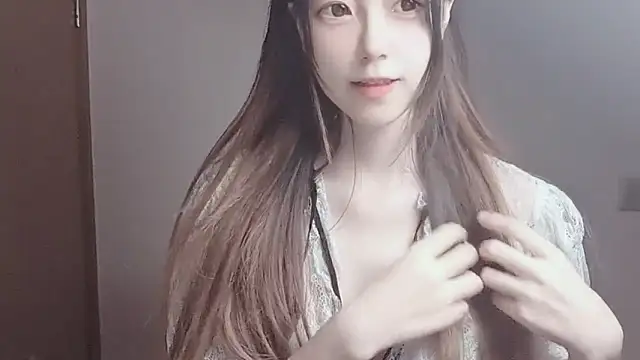 Snapshot of VaerySaenz chatting on September 20, 2025, 12:28 pm VaerySaenz online show from September 20, 2025, 12:28 pm