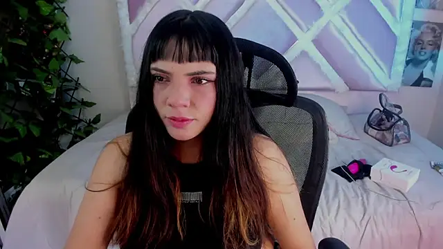 xhinata hyugax online show from April 22, 2026, 4:19 pm